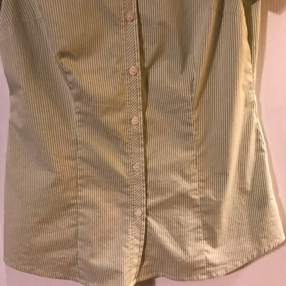 The Limited Lime & white stripe button up top in S - Picture 3 of 7